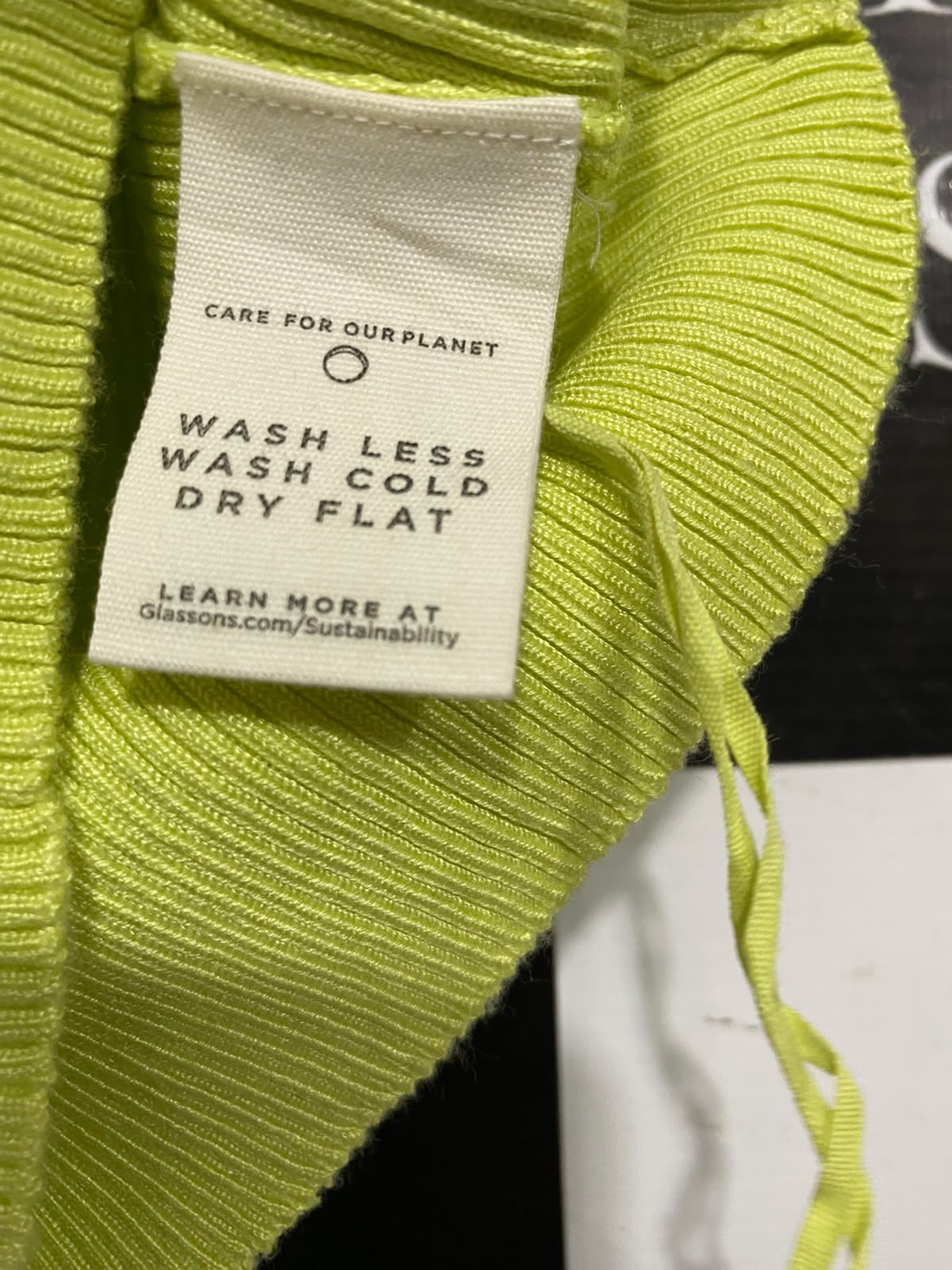 GLASSONS |S| BUST 12| A59| LIME GREEN V-NECK RIBBED TECHNICAL UTILITY CROP TOP
