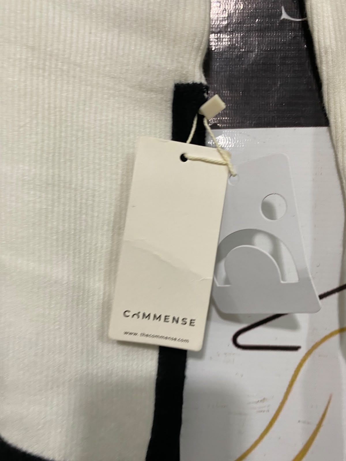 COMMENSE |S| BUST 14| A59| WHITE & BLACK ASYMMETRIC MOCK-NECK TECHNICAL UTILITY LONG-SLEEVE TOP