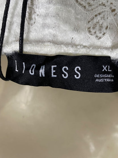 LIONEES |XL| BUST 18| A58| WHITE BUTTERFLY JACQUARD SLIP-STRAP TECHNICAL UTILITY CAMI TOP