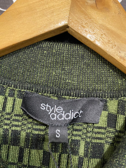STYLE ADDICT |S| BUST 13| A60| OLIVE GREEN CHECKERED-STRIPE BUTTON-FRONT TECHNICAL UTILITY POLO DRESS