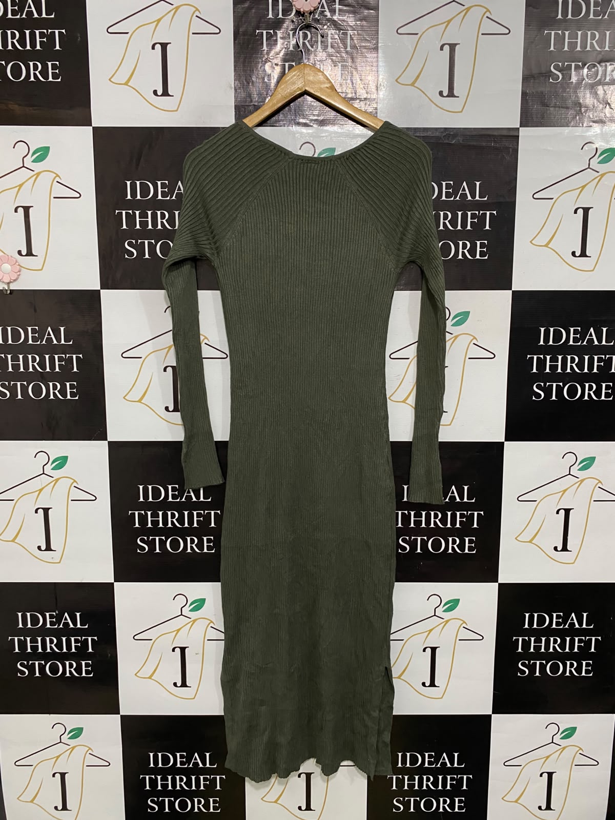 ANKO |S| BUST 14| A60| OLIVE GREEN RIBBED SQUARE-NECK LONG-SLEEVE TECHNICAL UTILITY MIDI DRESS