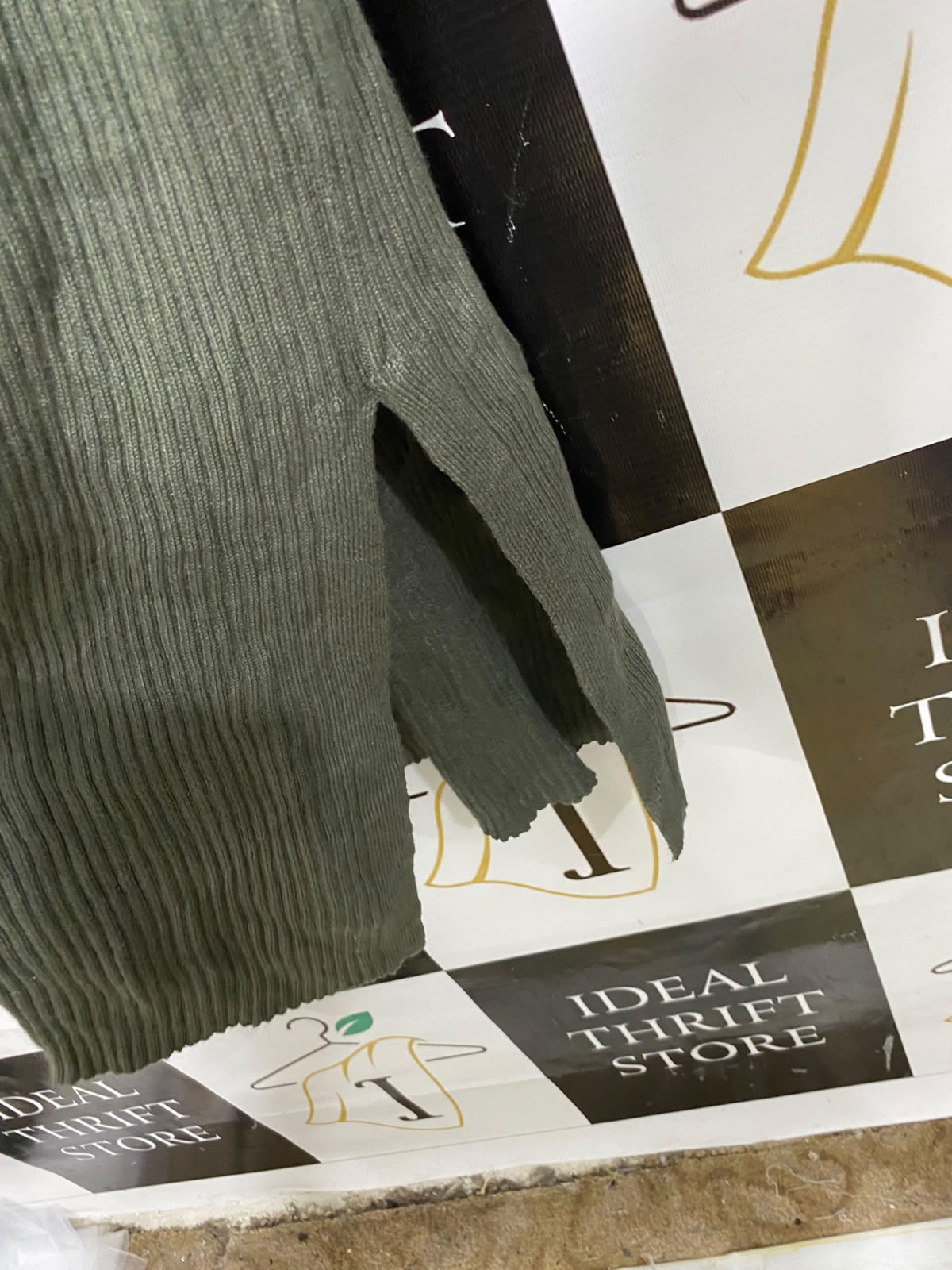 ANKO |S| BUST 14| A60| OLIVE GREEN RIBBED SQUARE-NECK LONG-SLEEVE TECHNICAL UTILITY MIDI DRESS