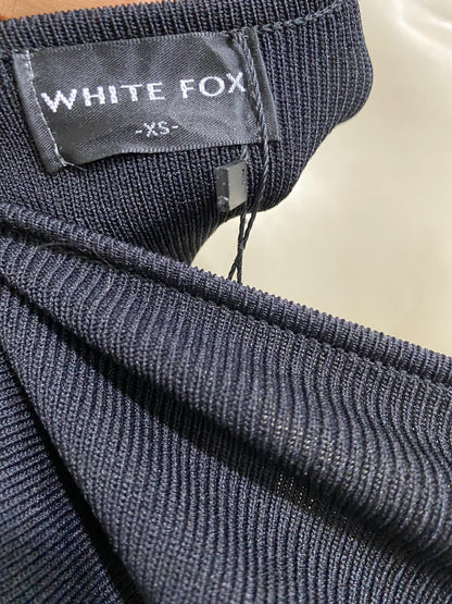 WHITE FOX |XS| BUST 15| A59| BLACK HARDWARE-BUCKLE SQUARE-NECK TECHNICAL UTILITY CROP TOP