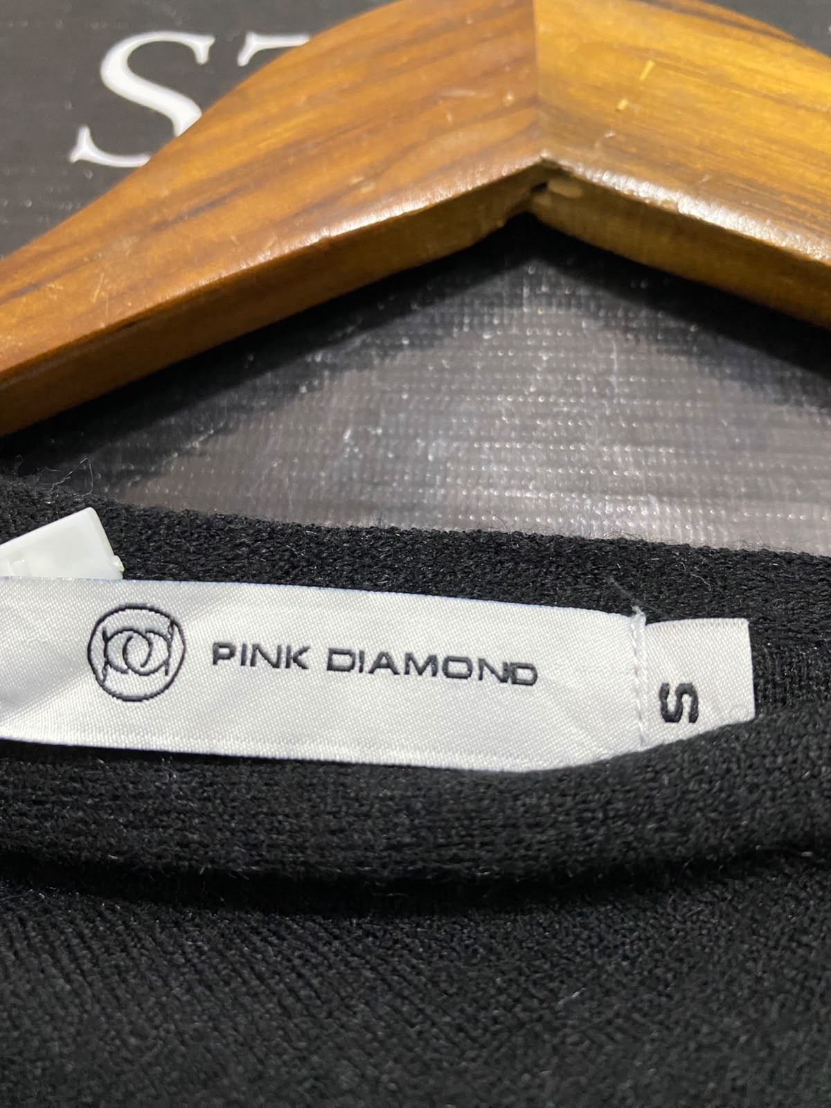 PINK DIAMOND |S| BUST 27| A59|  BLACK BOAT-NECK ASYMMETRIC TECHNICAL UTILITY TOP