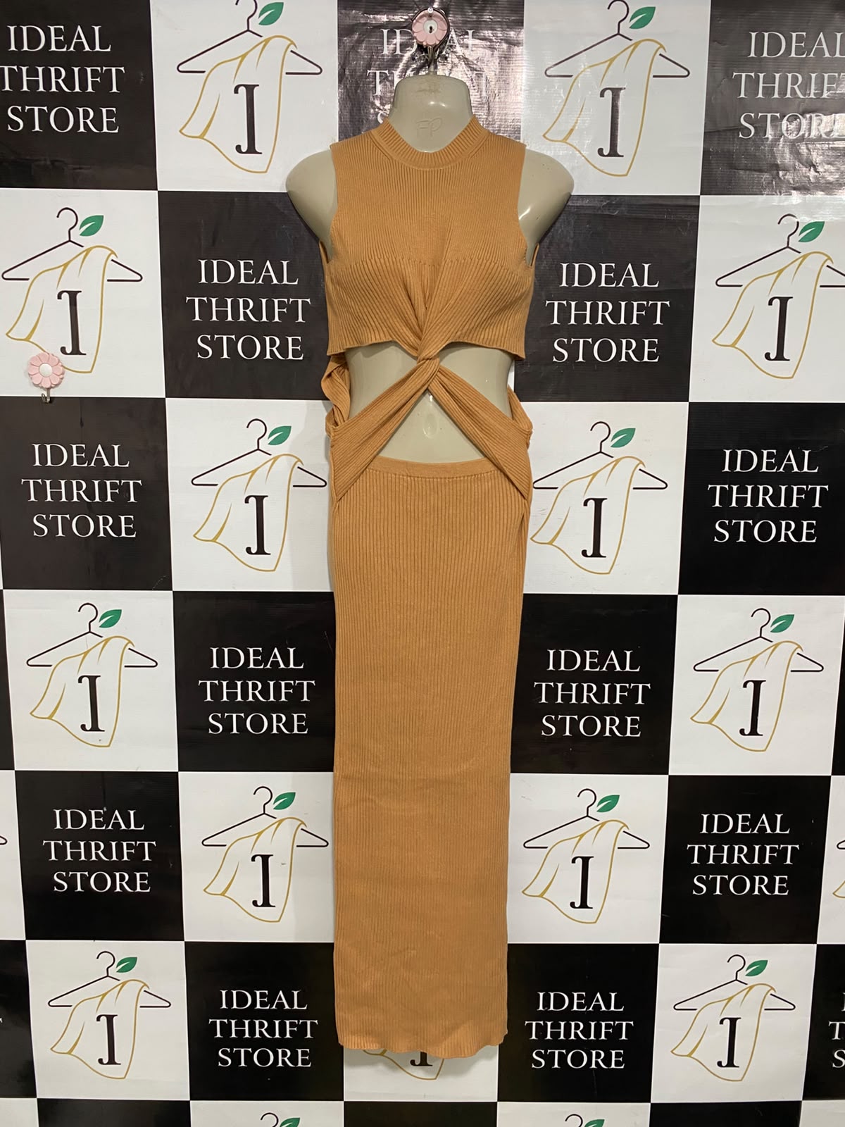 AERE |S| BUST 15| A59| CAMEL RIBBED TWIST-FRONT CUT-OUT TECHNICAL UTILITY MIDI DRESS