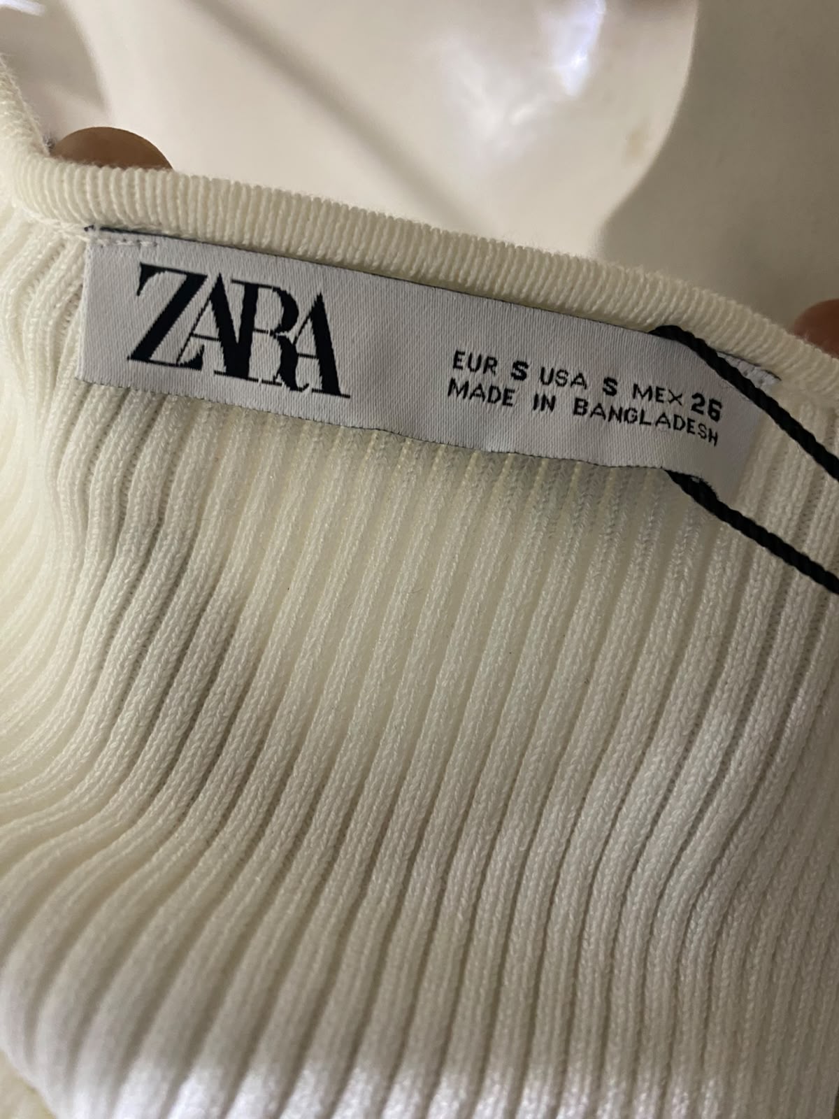 ZARA |S| BUST 15| A60| WHITE RIBBED SPAGHETTI-STRAP TECHNICAL UTILITY CROP TOP
