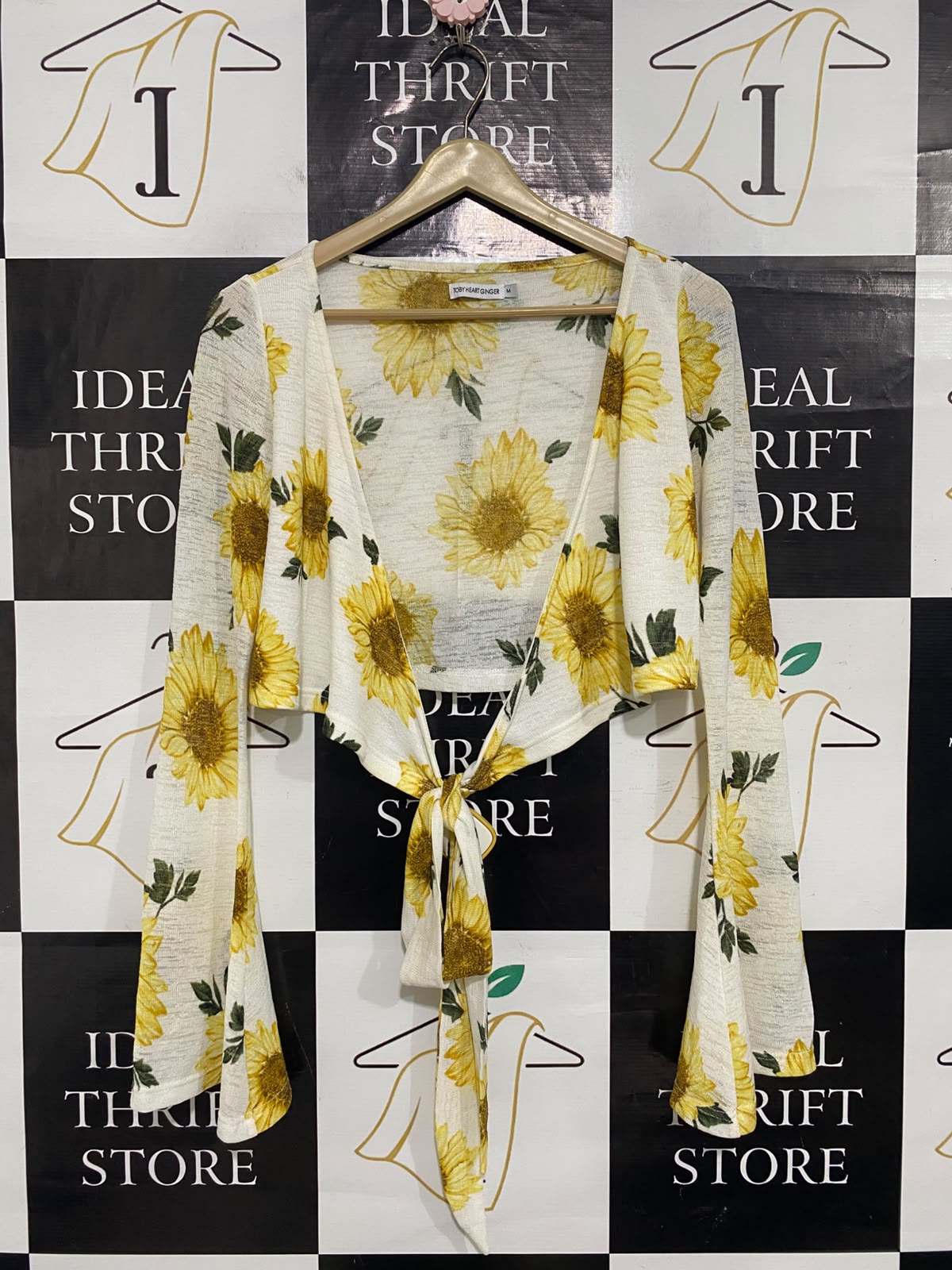 TOBY HEART GINGER |M| BUST 17| A60| YELLOW SUNFLOWER-PRINT TIE-FRONT TECHNICAL UTILITY CROP SHAWL