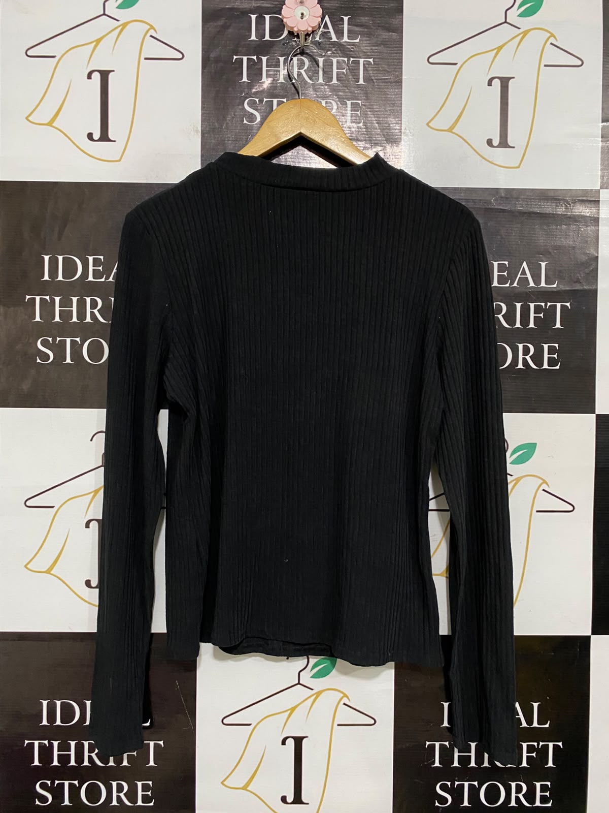 BOOHOO |M| BUST 18| A62| BLACK CUTOUT-DETAIL LONG-SLEEVE TECHNICAL UTILITY TOP