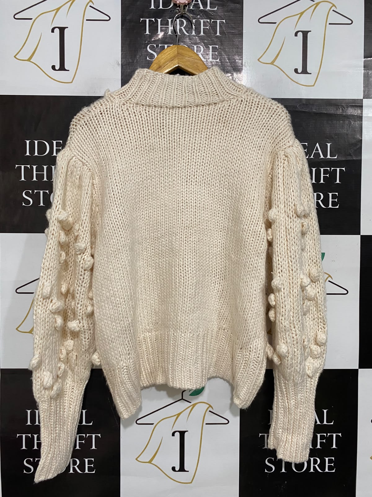 C MEO COLLECTIVE |M| BUST 21| A62| OFF-WHITE BOBBLE-DETAIL CHUNKY-KNIT TECHNICAL UTILITY SWEATER