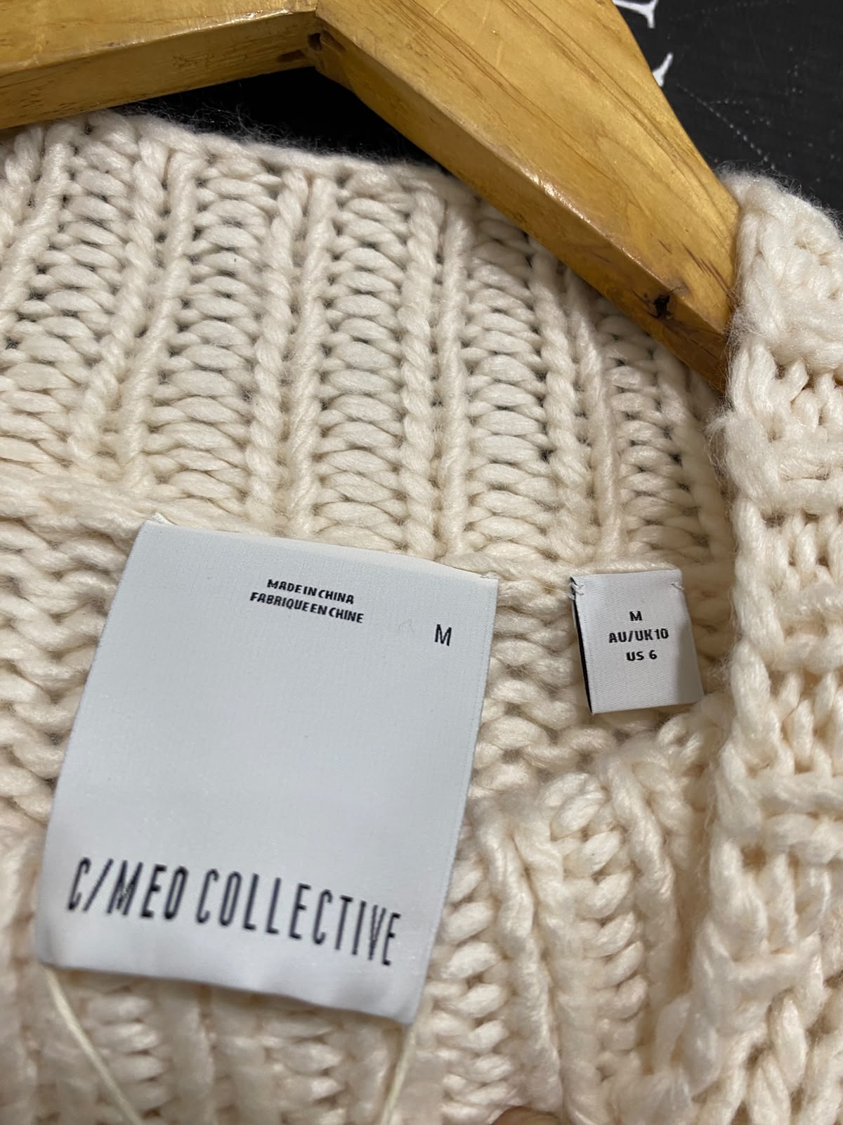 C MEO COLLECTIVE |M| BUST 21| A62| OFF-WHITE BOBBLE-DETAIL CHUNKY-KNIT TECHNICAL UTILITY SWEATER