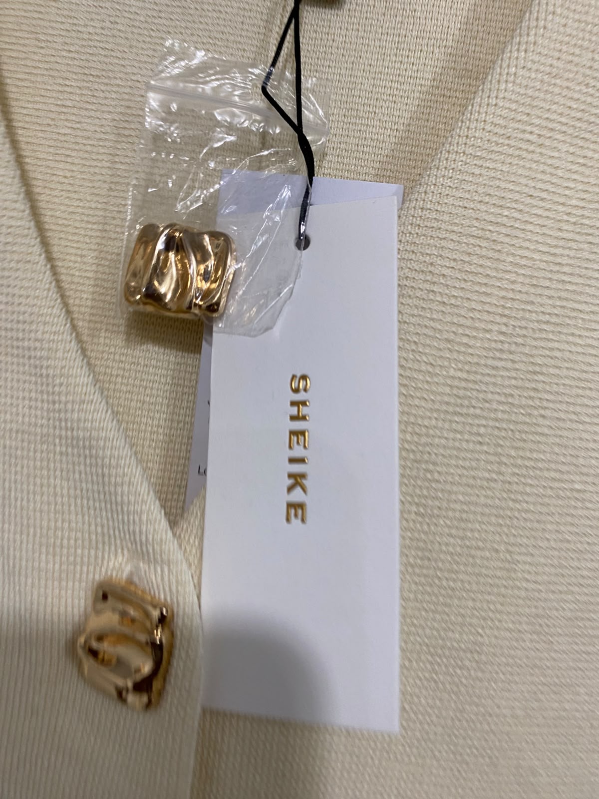 SHEIKE |M| BUST 18| A62| OFF-WHITE GOLD-BUTTON V-NECK TECHNICAL UTILITY VEST