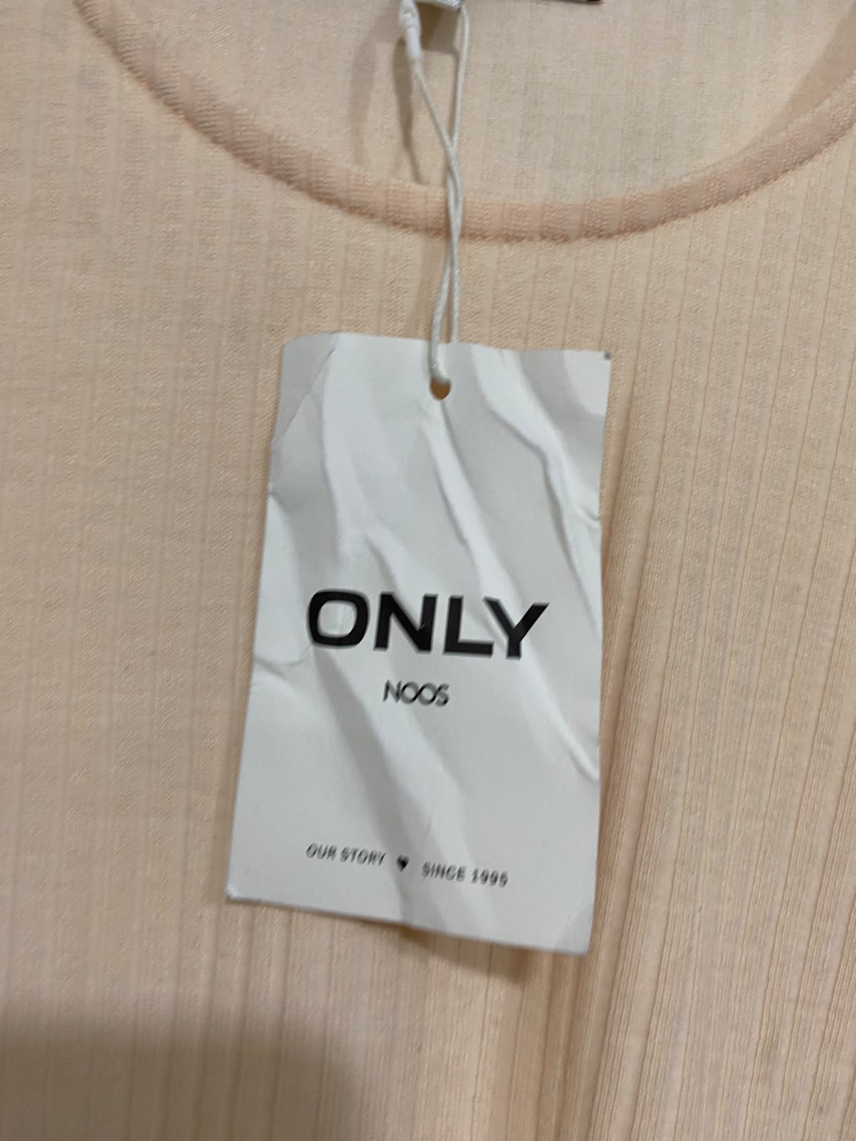 ONLY |S| BUST 15| A61| PEACH LONG-SLEEVE CREWNECK RIBBED TECHNICAL UTILITY TOP