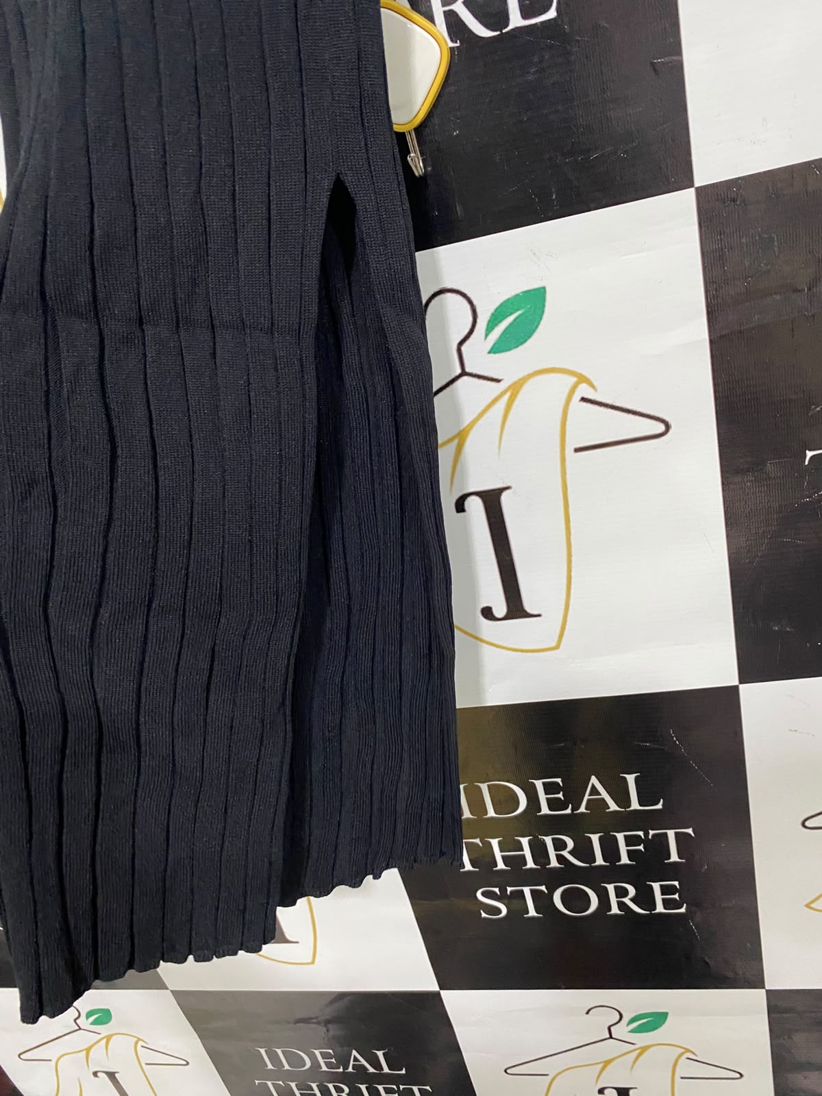 SHOWPO |XS| WAIST 24| A61| BLACK RIBBED KNIT TECHNICAL UTILITY MIDI SKIRT