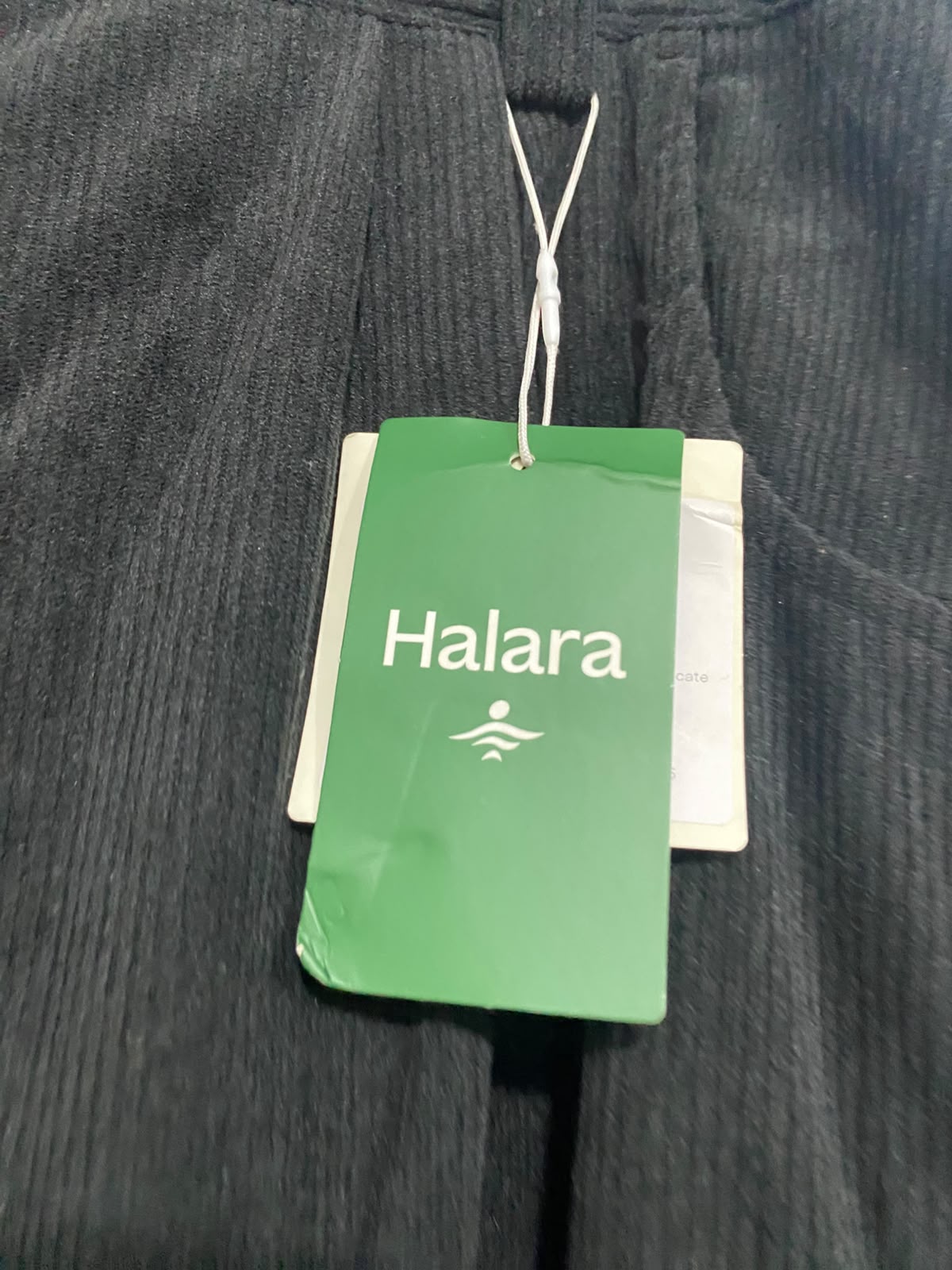 HALARA |XL| WAIST 34| A63| BLACK CORDUROY PLEATED TECHNICAL UTILITY PANTS