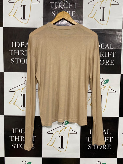 DISNEP |M| BUST 19| A63| BEIGE MICKEY MOUSE GRAPHIC LONG-SLEEVE TECHNICAL UTILITY T-SHIRT