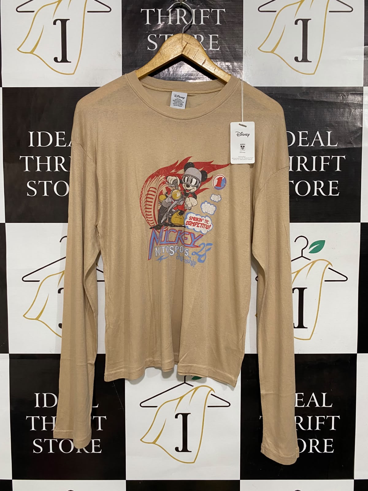 DISNEP |M| BUST 19| A63| BEIGE MICKEY MOUSE GRAPHIC LONG-SLEEVE TECHNICAL UTILITY T-SHIRT