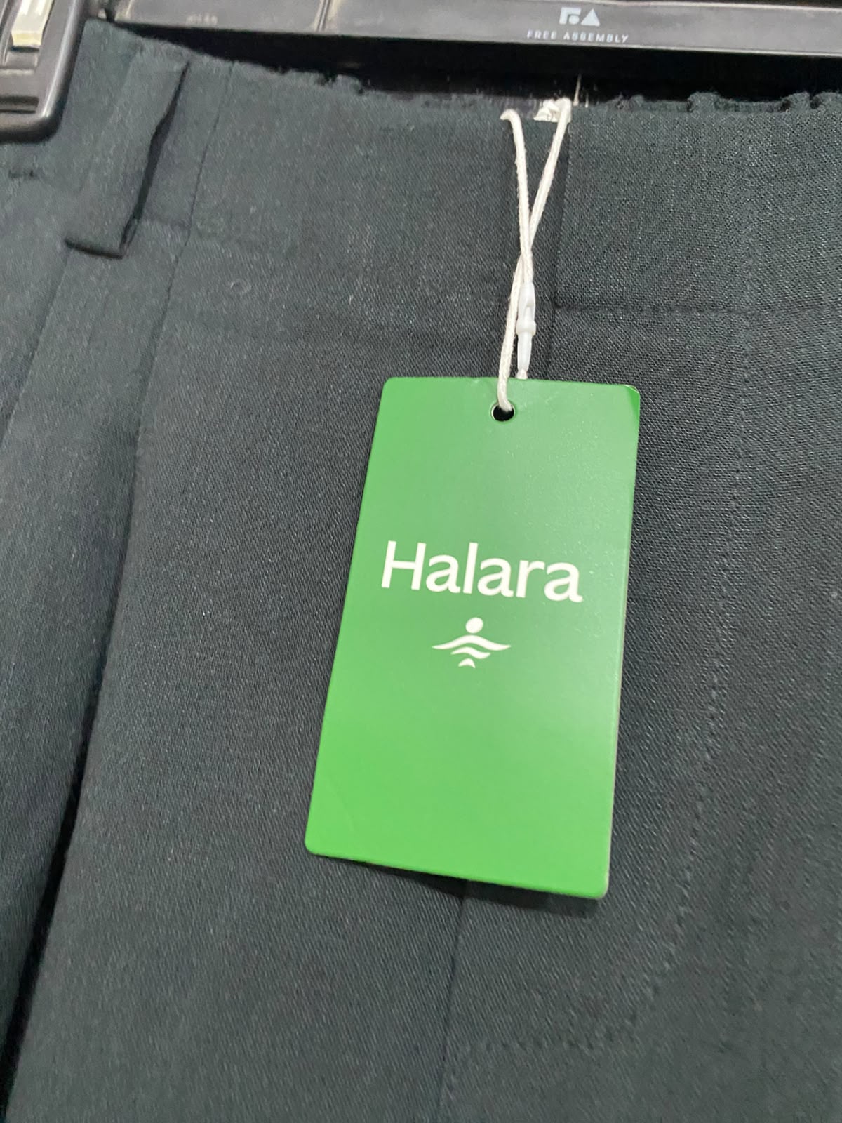 HALARA |S| WAIST 26| A63| BLACK PLEATED WIDE-LEG TECHNICAL UTILITY TROUSERS