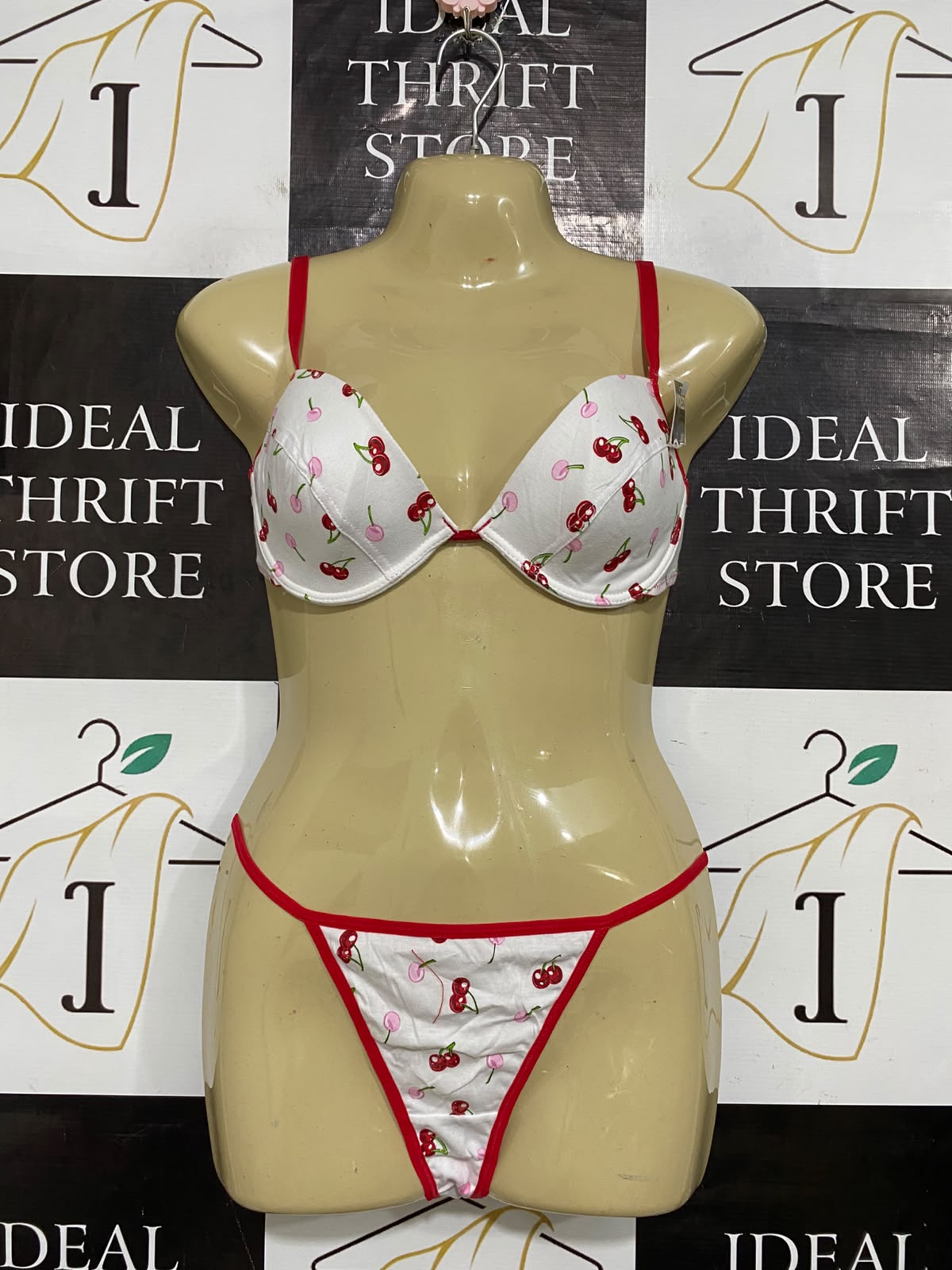 INTIMATES |M| A62| WHITE AND RED CHERRY-PRINT TECHNICAL UTILITY LINGERIE SET