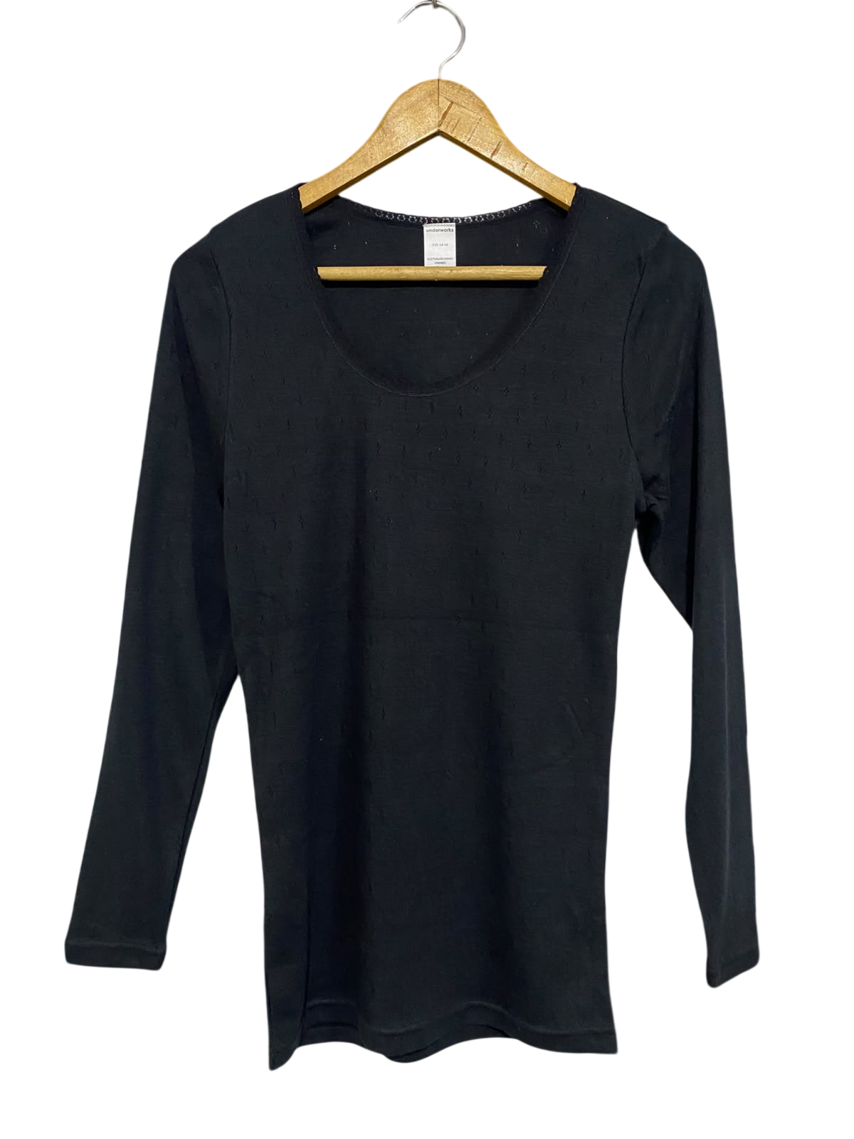 UNDER WORKS |XS| BUST 16| A63| BLACK SCOOP-NECK LONG-SLEEVE TECHNICAL UTILITY THERMAL TOP
