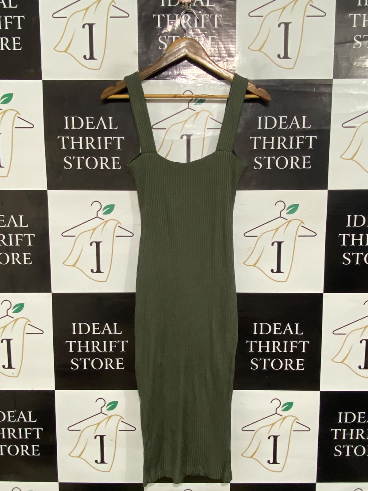KOOKAI |S| BUST 14| A64| OLIVE GREEN RIBBED TANK-STYLE TECHNICAL UTILITY MIDI DRESS