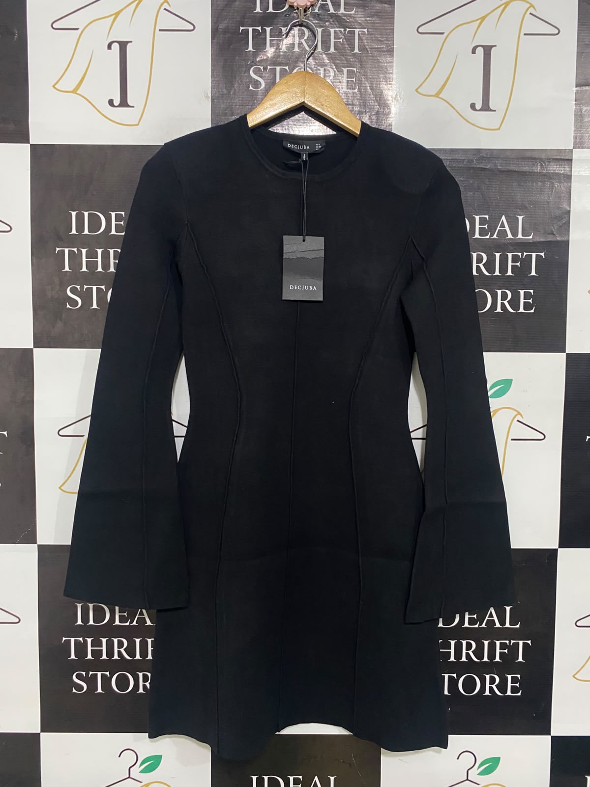 DECJUBA |S| BUST 15| A64| BLACK SEAMED FLARED-SLEEVE TECHNICAL UTILITY DRESS