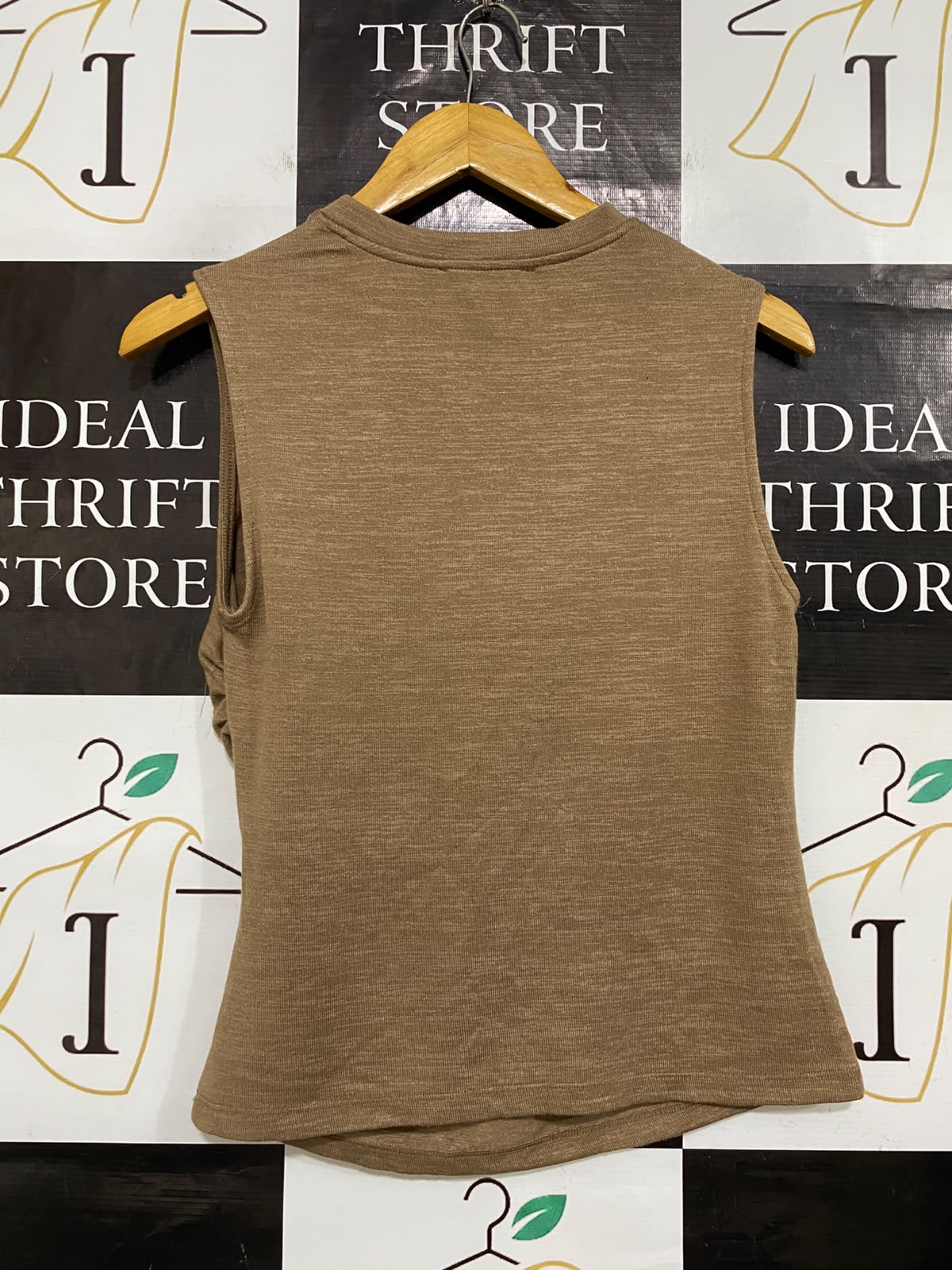 PREVIEW |M| BUST 17| A63| BROWN RUCHED-SIDE TECHNICAL UTILITY TANK TOP