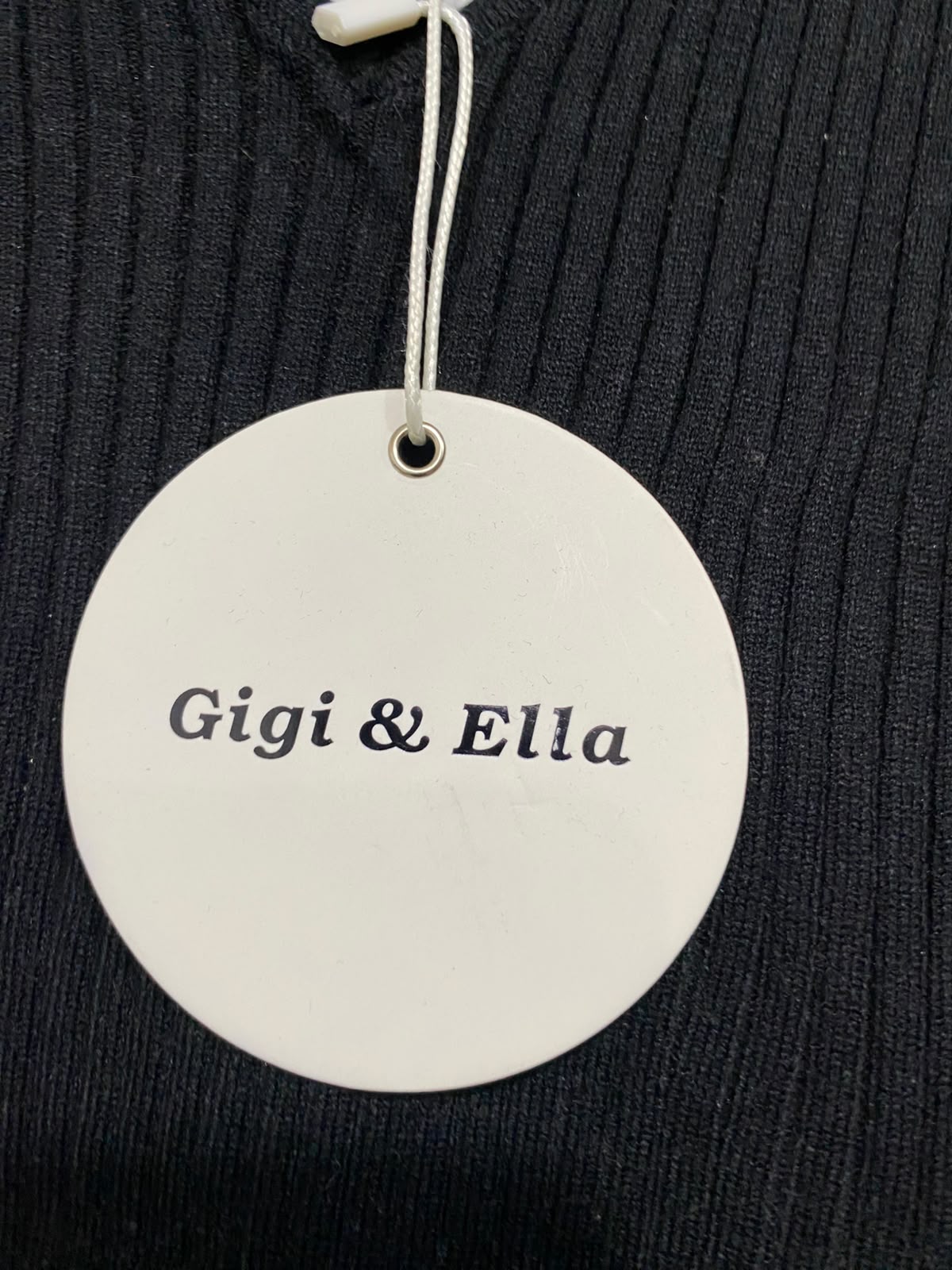 GIGI & ELLA |M| BUST 13| A63| BLACK RIBBED V-NECK TECHNICAL UTILITY BODYSUIT