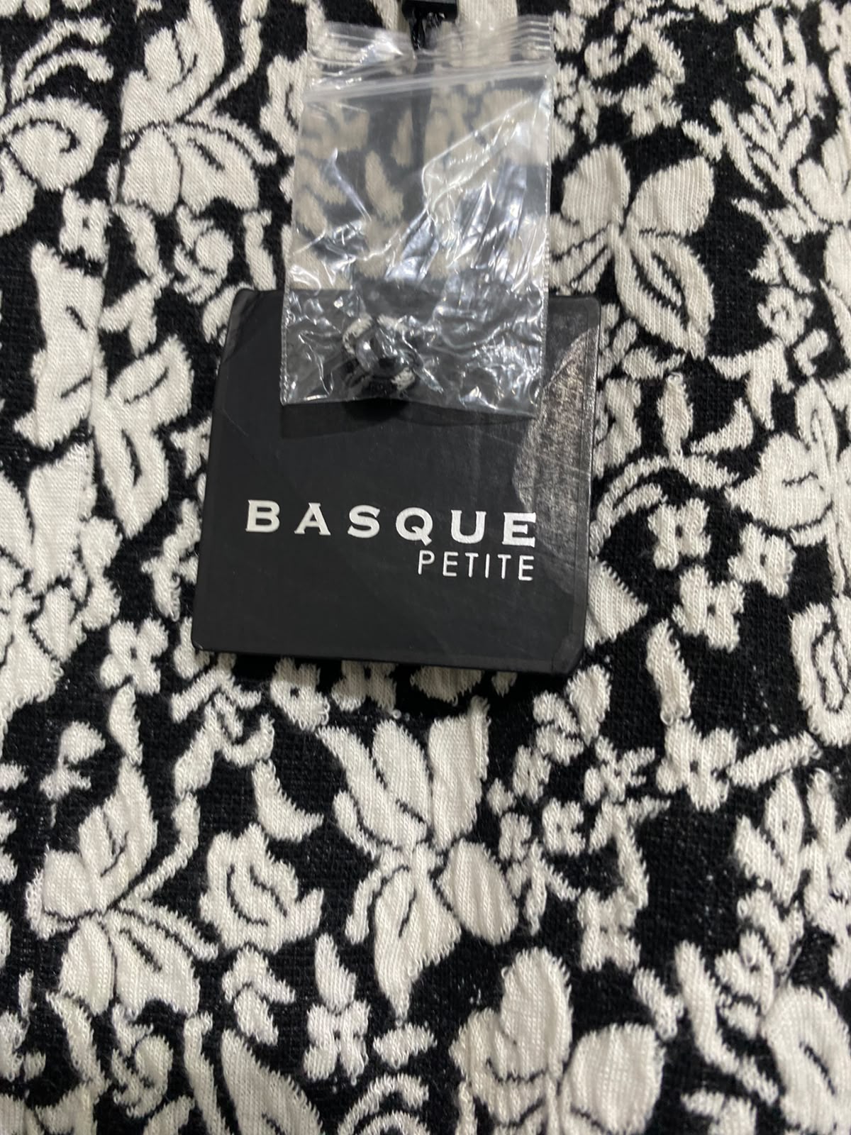 BASQUE |M| BUST 19| A63| BLACK AND WHITE FLORAL BROCADE TECHNICAL UTILITY PEPLUM TOP