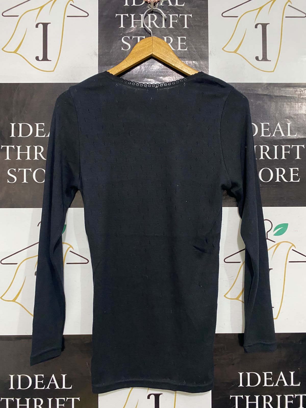 UNDER WORKS |XS| BUST 16| A63| BLACK SCOOP-NECK LONG-SLEEVE TECHNICAL UTILITY THERMAL TOP