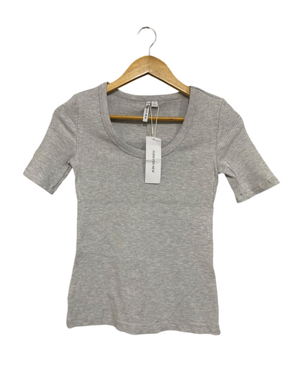 FOREVER NEW |XS| BUST 13| A65| GREY SCOOP-NECK RIBBED TECHNICAL UTILITY SHORT-SLEEVE TOP