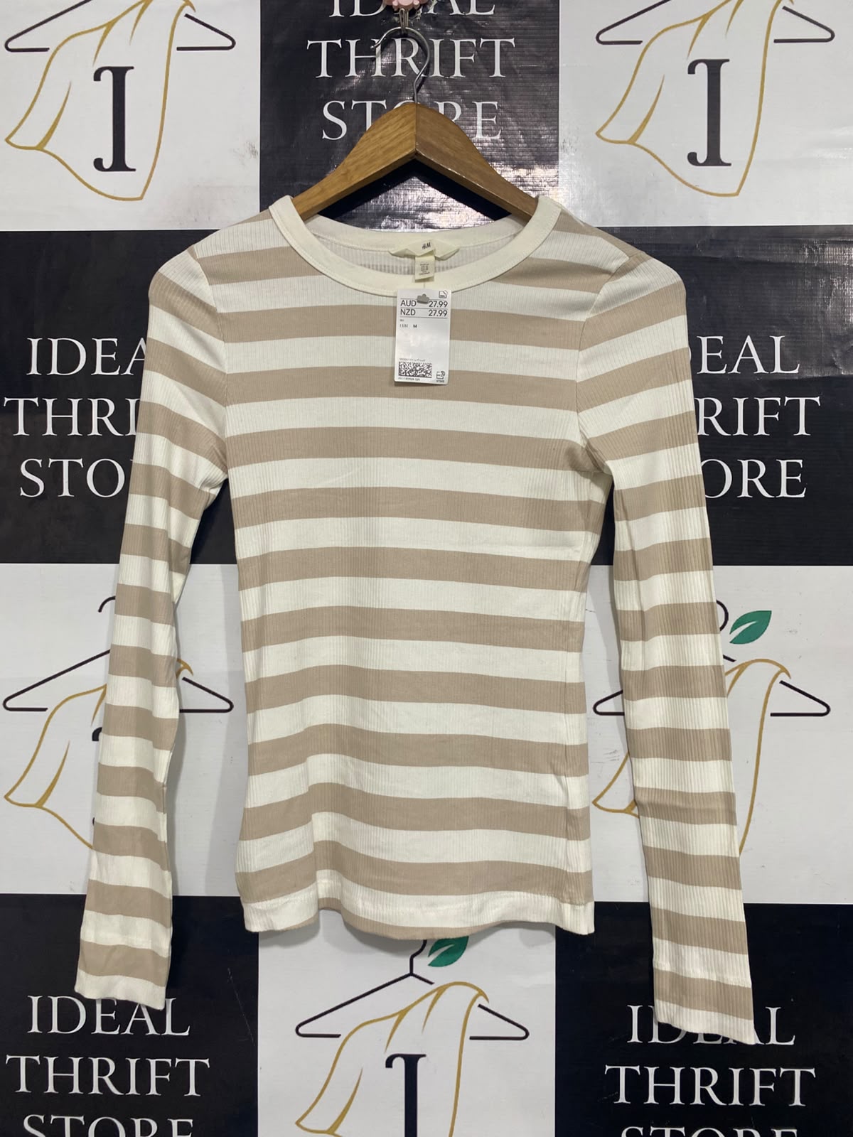 H&M |M| BUST 15| A65| BEIGE AND WHITE STRIPED RIBBED TECHNICAL UTILITY LONG-SLEEVE TOP