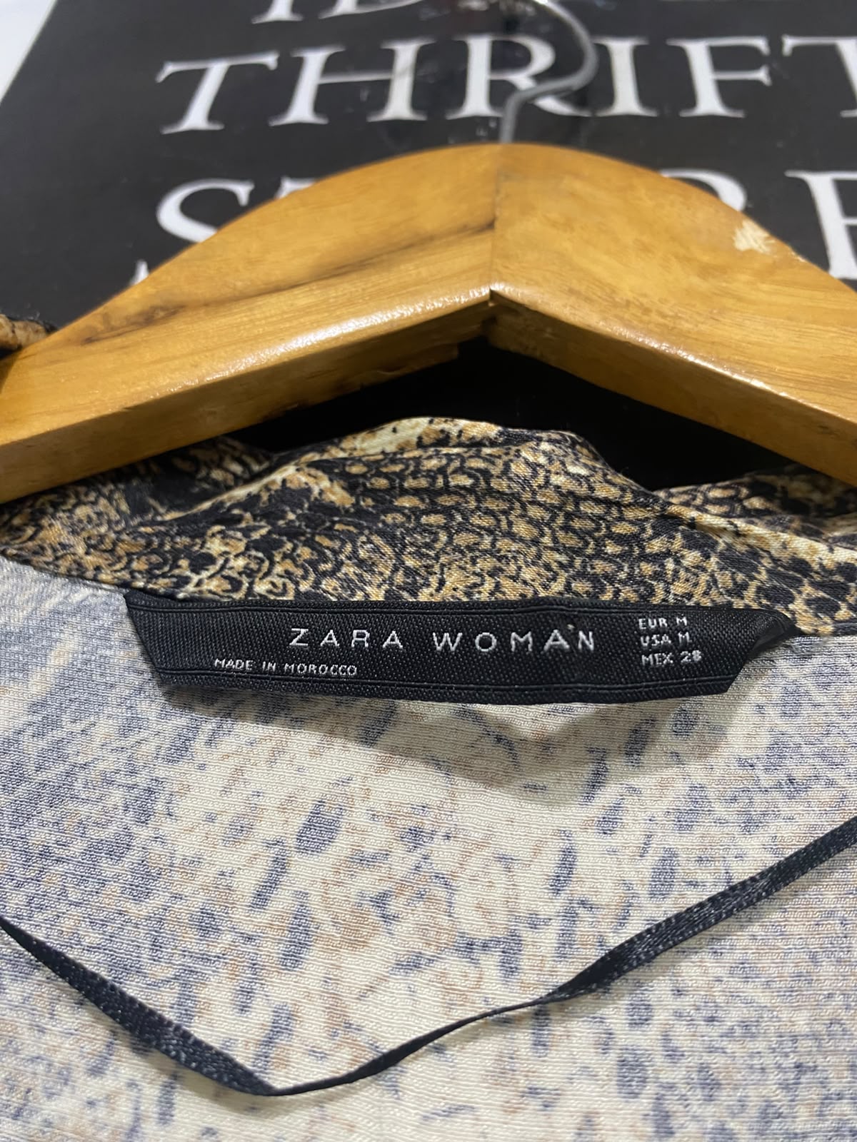 ZARA WOMAN |M| BUST 20| A65| BASIC SNAKESKIN-PRINT WRAP-FRONT TECHNICAL UTILITY MIDI DRESS