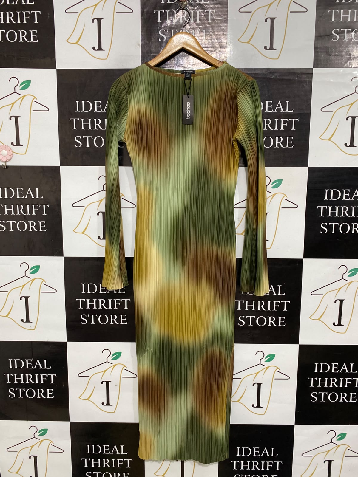 BOOHOO |S| BUST 17| A65| OLIVE AND BROWN ABSTRACT-PRINT PLISSE TECHNICAL UTILITY MIDI DRESS