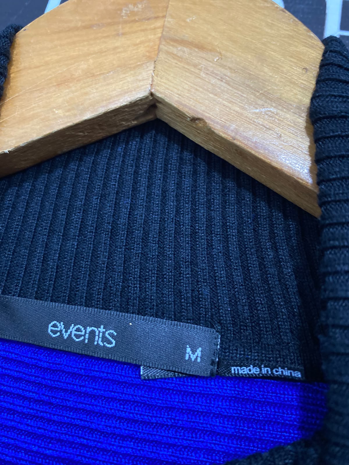 EVENTS |M| BUST 17| A64| ROYAL BLUE AND BLACK COLORBLOCK TURTLENECK LONG-SLEEVE TECHNICAL UTILITY SWEATER