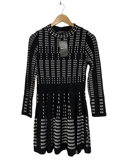 VG EDITION |L| BUST 15| A66| BLACK AND WHITE PATTERNED LONG-SLEEVE TECHNICAL UTILITY DRESS
