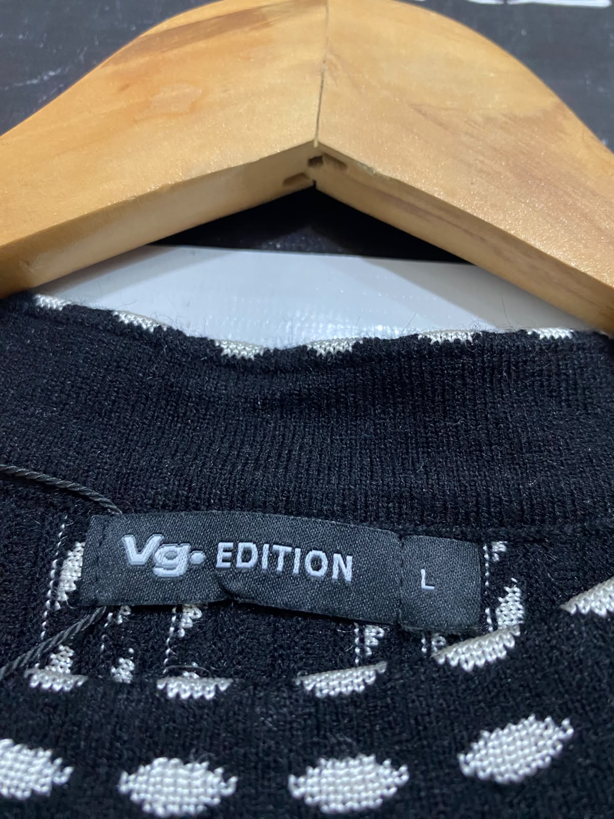 VG EDITION |L| BUST 15| A66| BLACK AND WHITE PATTERNED LONG-SLEEVE TECHNICAL UTILITY DRESS