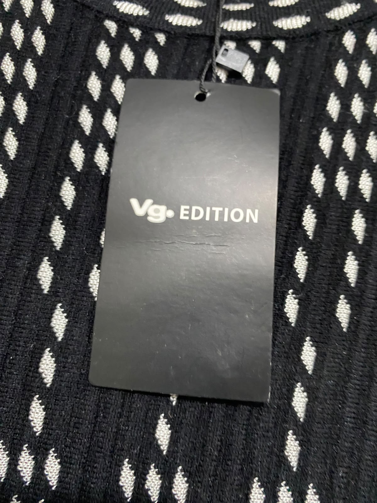 VG EDITION |L| BUST 15| A66| BLACK AND WHITE PATTERNED LONG-SLEEVE TECHNICAL UTILITY DRESS