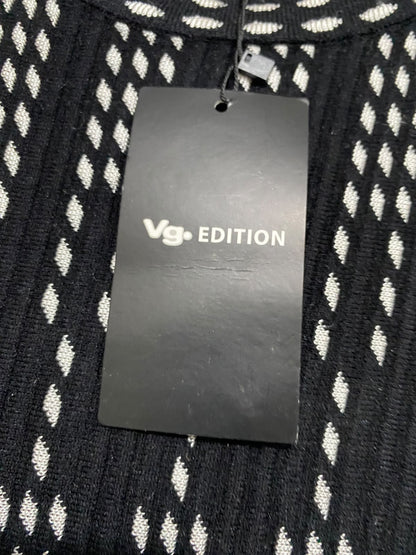 VG EDITION |L| BUST 15| A66| BLACK AND WHITE PATTERNED LONG-SLEEVE TECHNICAL UTILITY DRESS