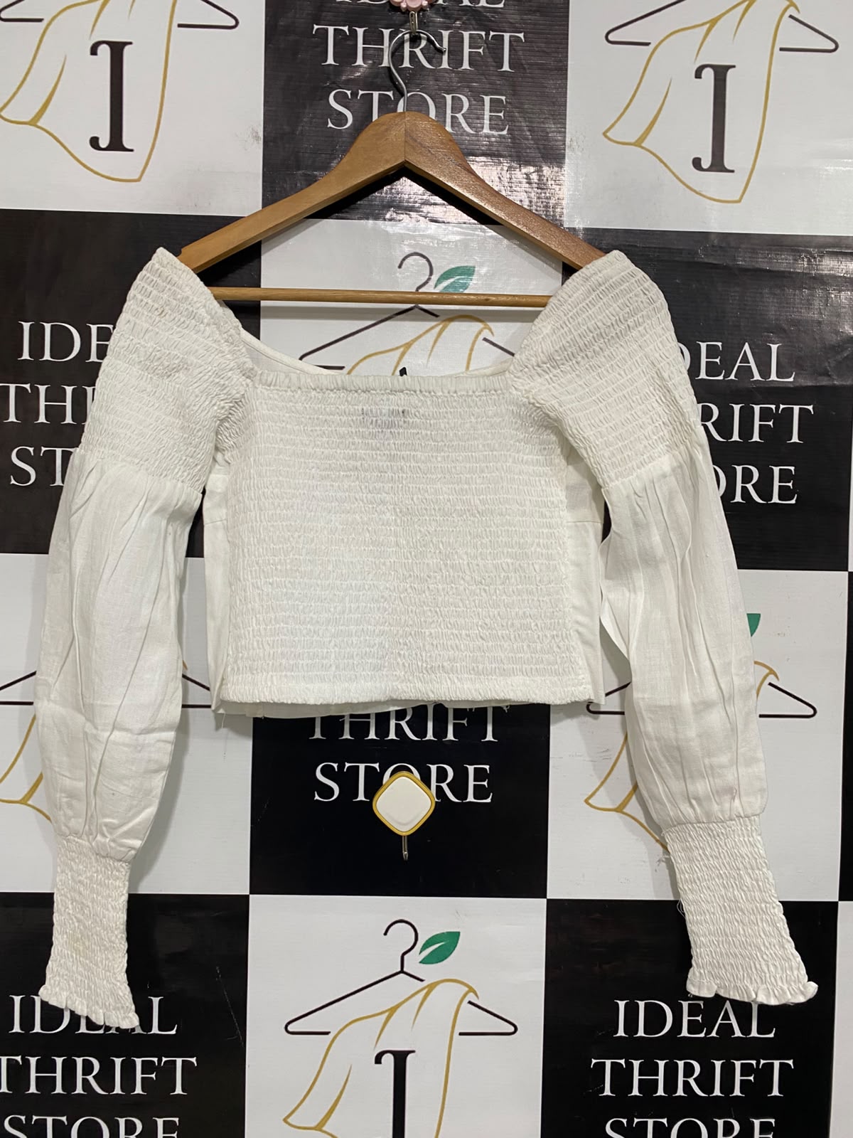 BOOHOO |S| BUST 14| A65| WHITE OFF-SHOULDER SMOCKED LONG-SLEEVE  CROP TOP