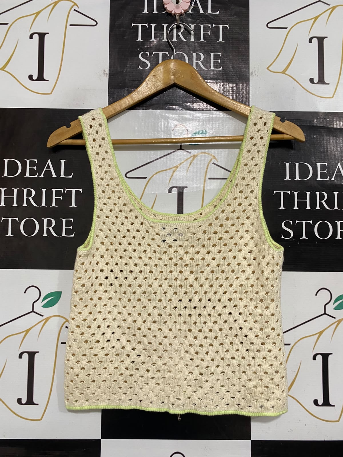 ACADEMY |XS| BUST 15| A65| CREAM AND LIME OPEN-KNIT SLEEVELESS  TANK TOP