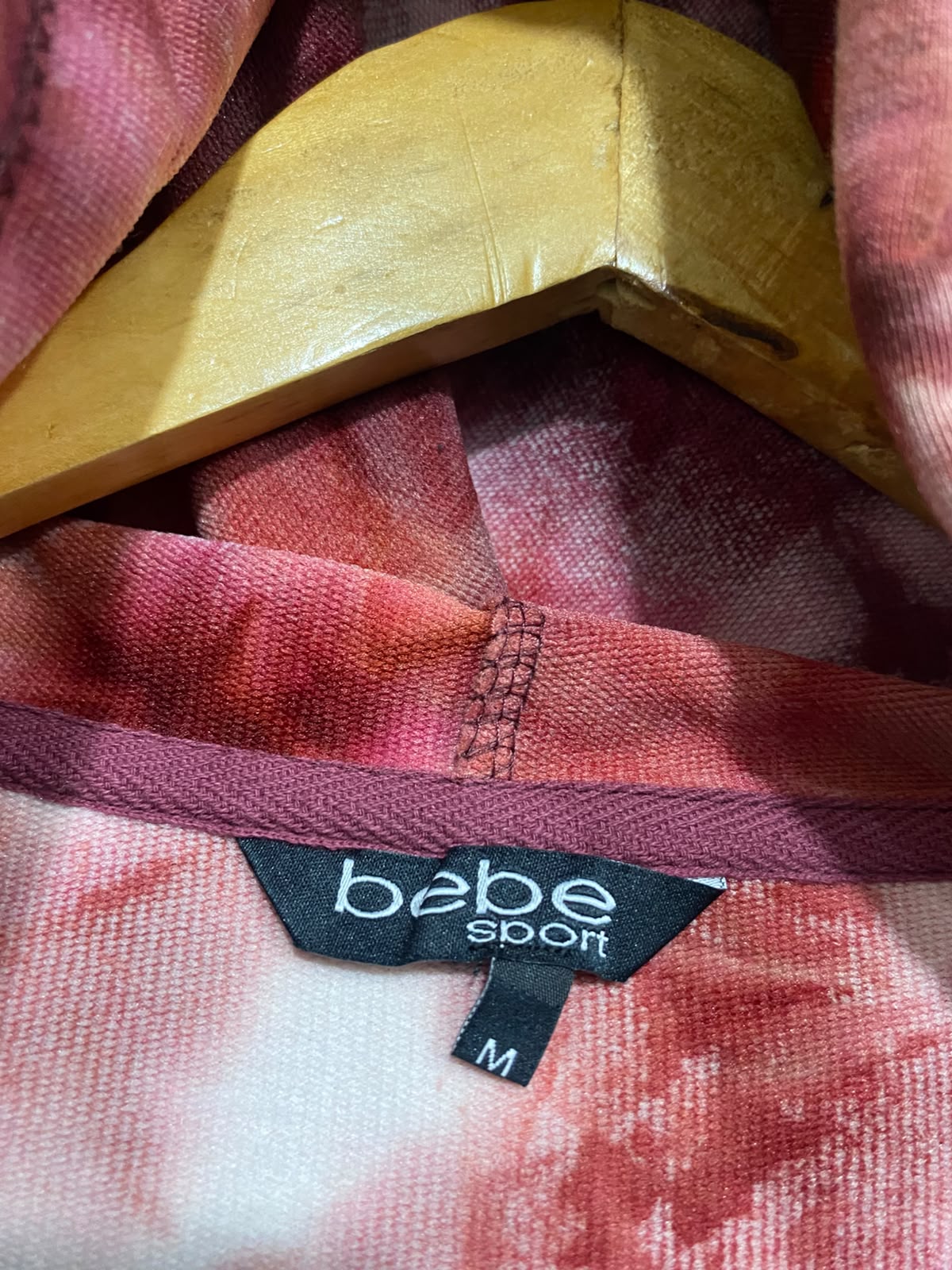 BEBE SPORT |M| BUST 22| A65| BURGUNDY TIE-DYE ZIP-UP HOODED  JACKET