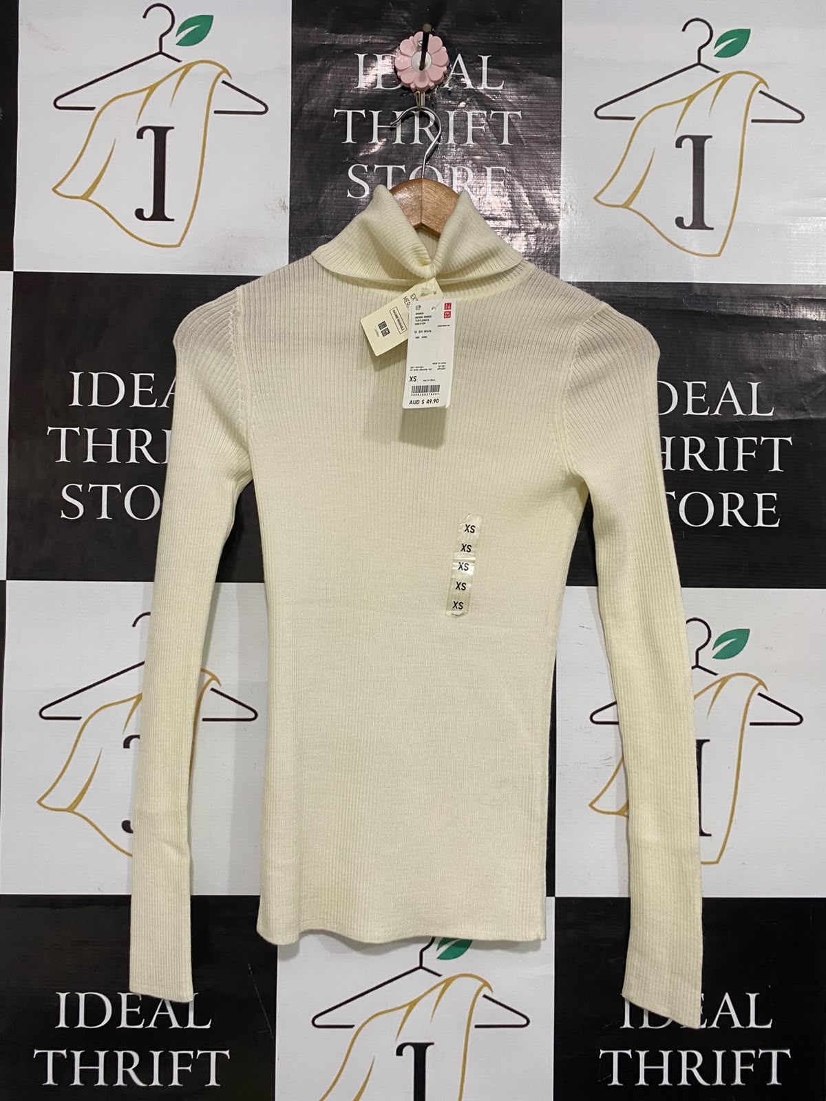 UNIQLO |XS| BUST 13| A65| OFF-WHITE RIBBED TURTLENECK LONG-SLEEVE  SWEATER