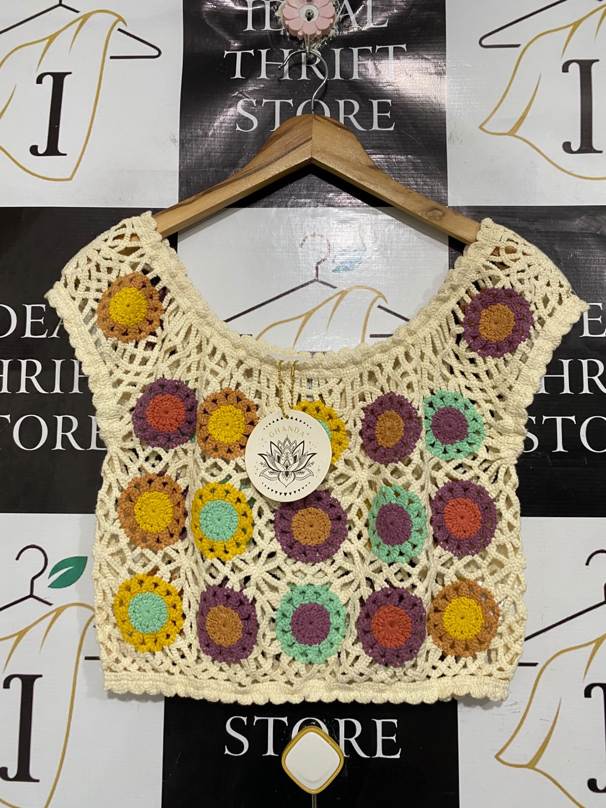 GHANDA |L| BUST 17| A66 | CREAM FLORAL CROCHET CROP TOP