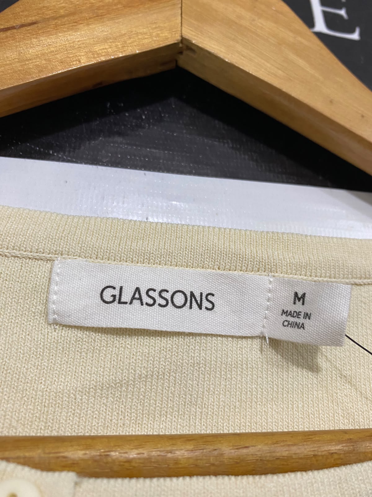 GLASSONS |M| BUST 15| A66| BEIGE ASYMMETRICAL BUTTON-UP TANK TOP