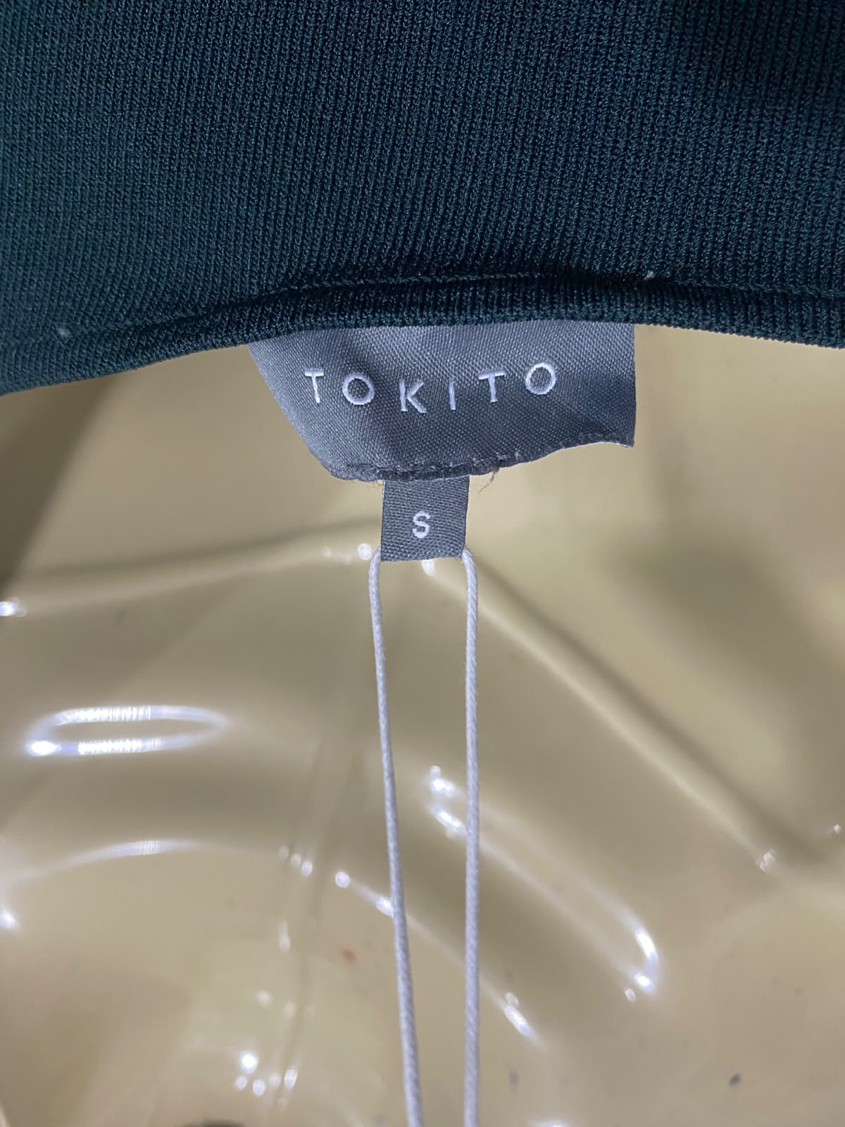 TOKITO |S| BUST 15| A66| DARK GREEN ONE-SHOULDER SIDE-CINCHED  TANK TOP