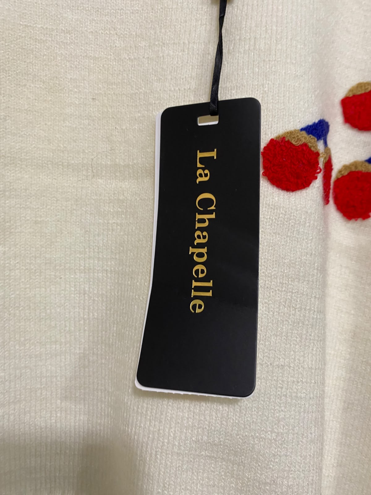 LA CHAPELLE |S| BUST 17| A66| WHITE CHERRY EMBROIDERED SHORT-SLEEVE TOP