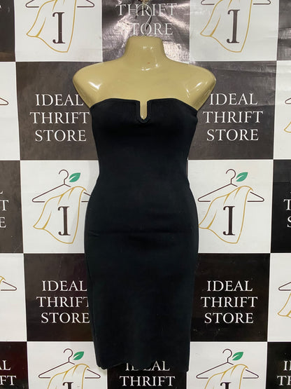 MONIQUE |S| BUST 15| A66| BLACK STRAPLESS NOTCHED-NECKLINE RIBBED MIDI DRESS