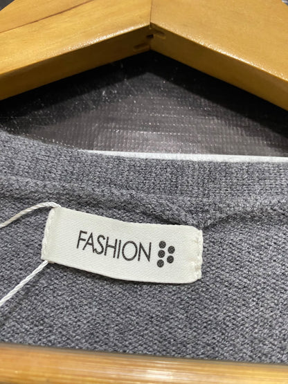FASHION |M| BUST 18| A66|  GREY DAISY EMBROIDERED  LONG-SLEEVE BUTTON-UP CARDIGAN