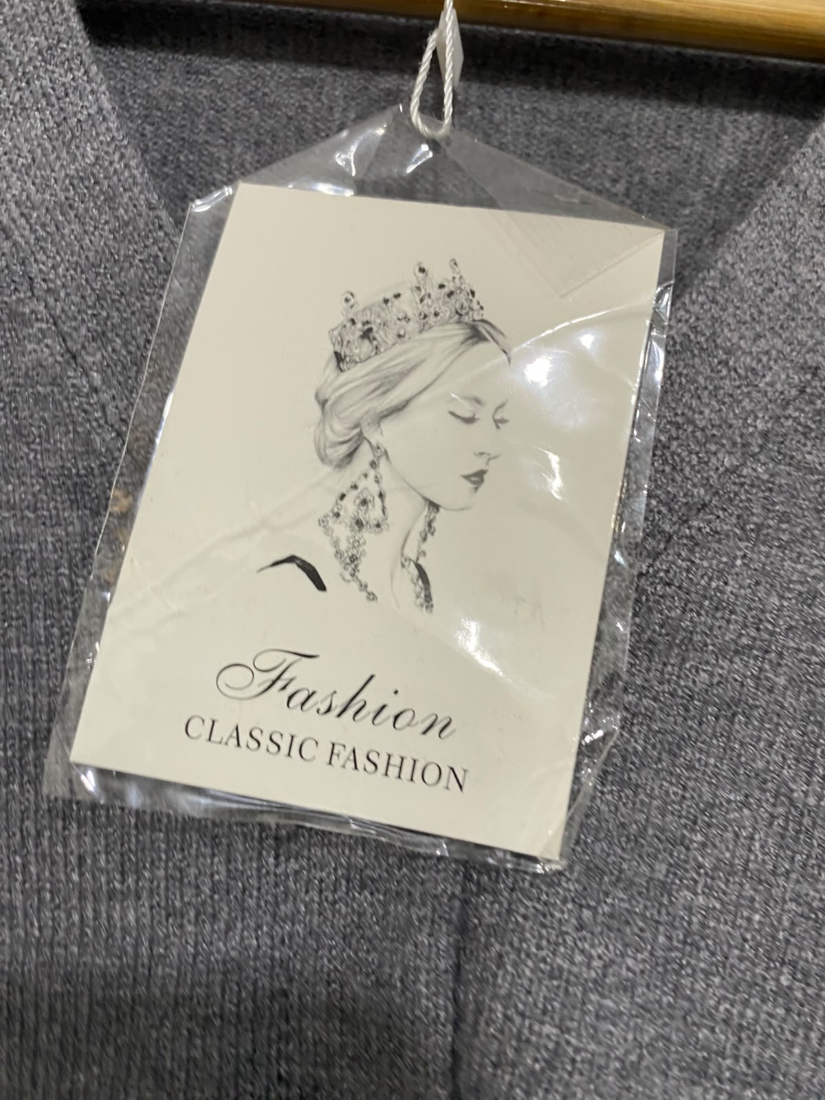 FASHION |M| BUST 18| A66|  GREY DAISY EMBROIDERED  LONG-SLEEVE BUTTON-UP CARDIGAN