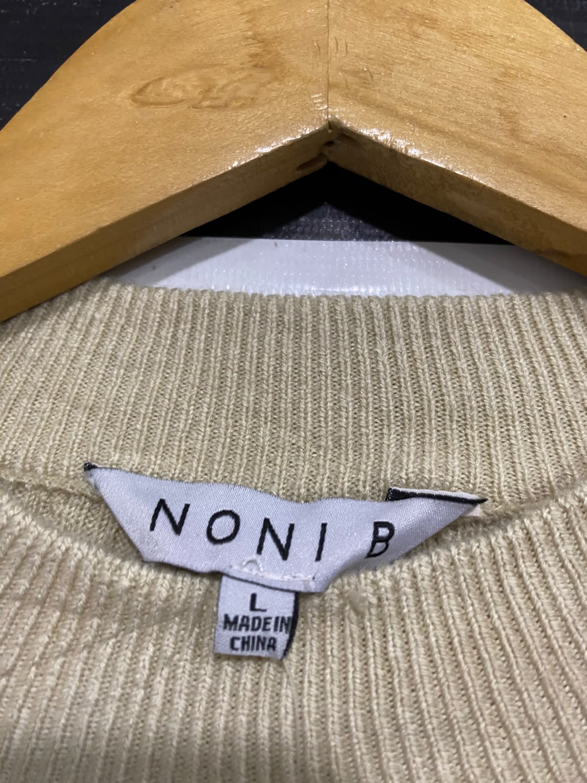 NONIB |L| BUST 20| A66| BEIGE CABLE KNIT MOCK NECK SWEATER